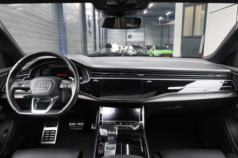 Audi RSQ8