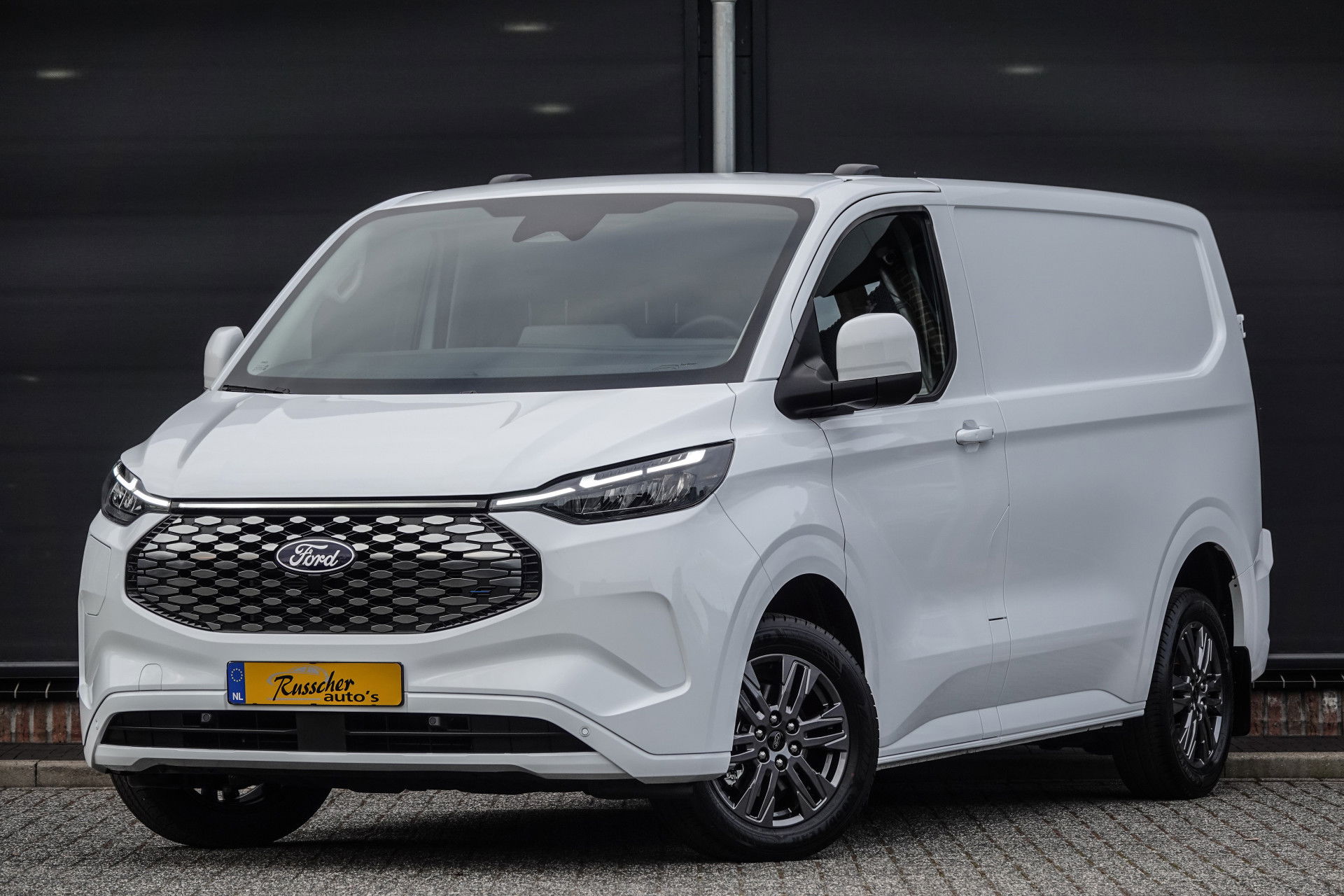 Foto van Ford E-Transit Custom