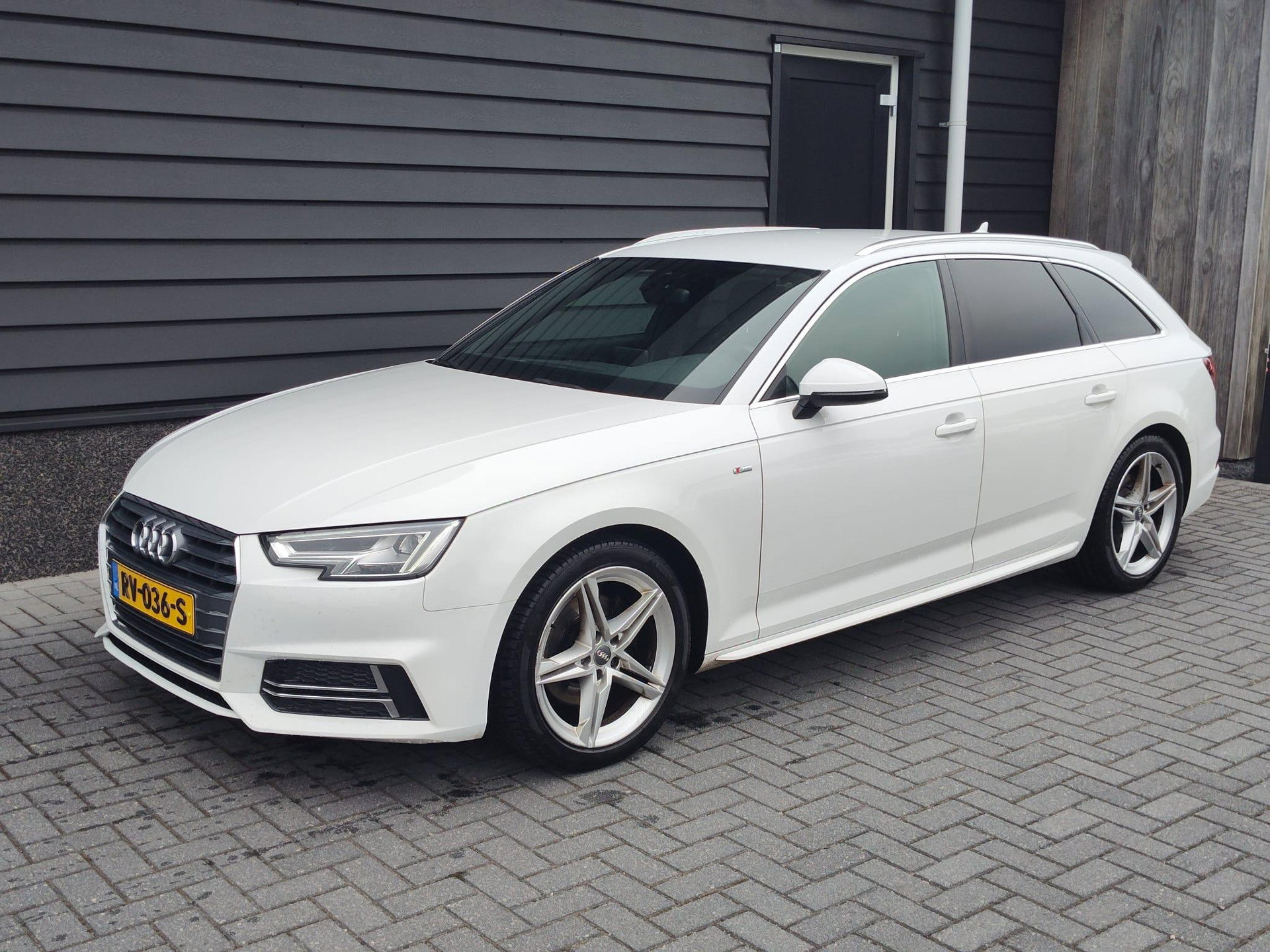 Foto van Audi A4