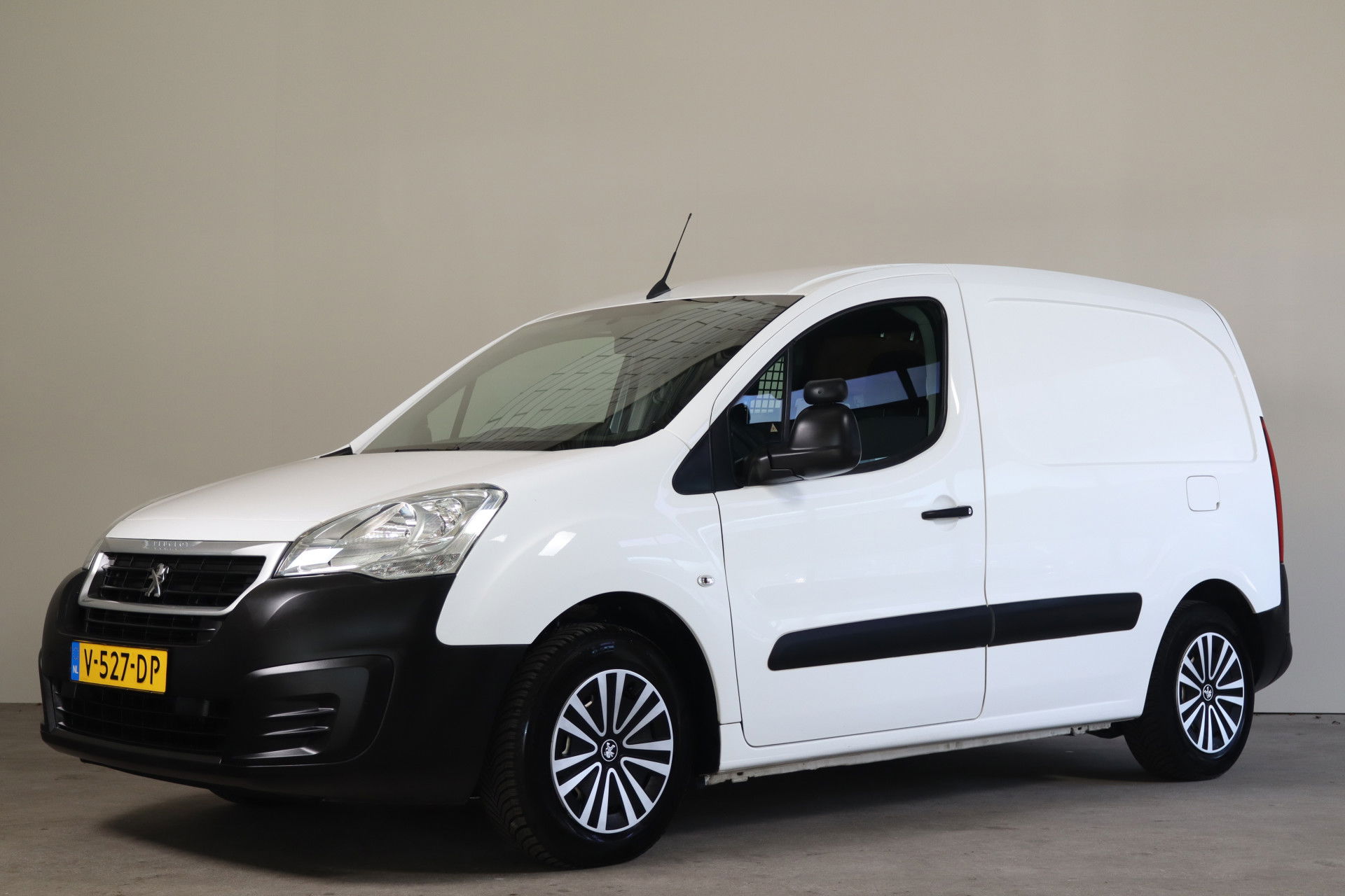 Peugeot Partner BPM VRIJ!!