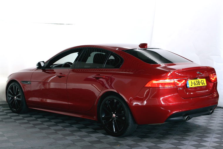 Jaguar XE
