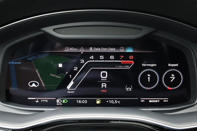 Audi RSQ8