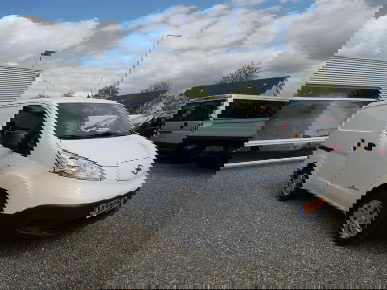 Foto van Nissan e-NV200