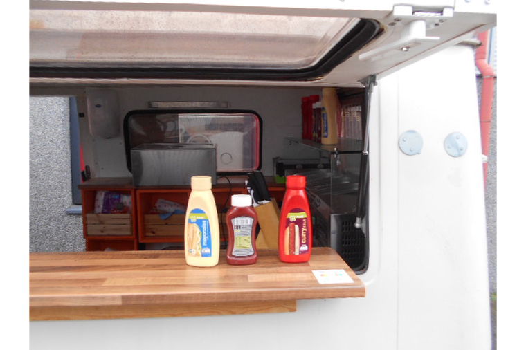 Peugeot J7PZ20 food truck / verkoopwagen compleet
