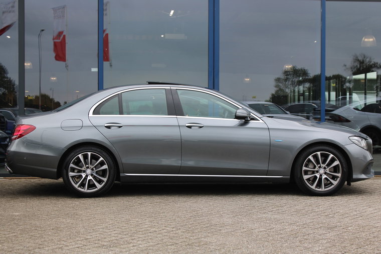 Mercedes-Benz E-Klasse foto 1