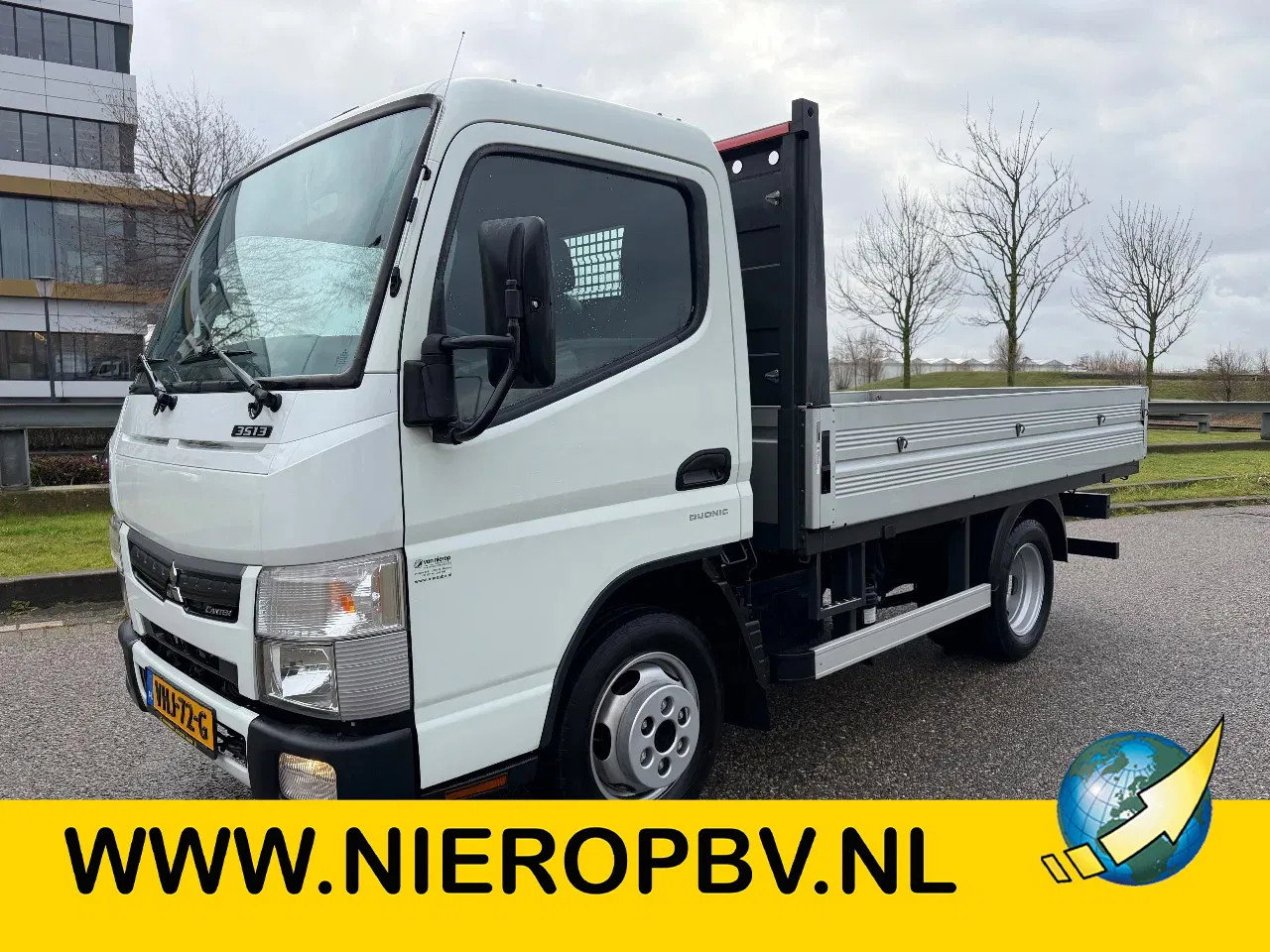 Foto van FUSO Canter