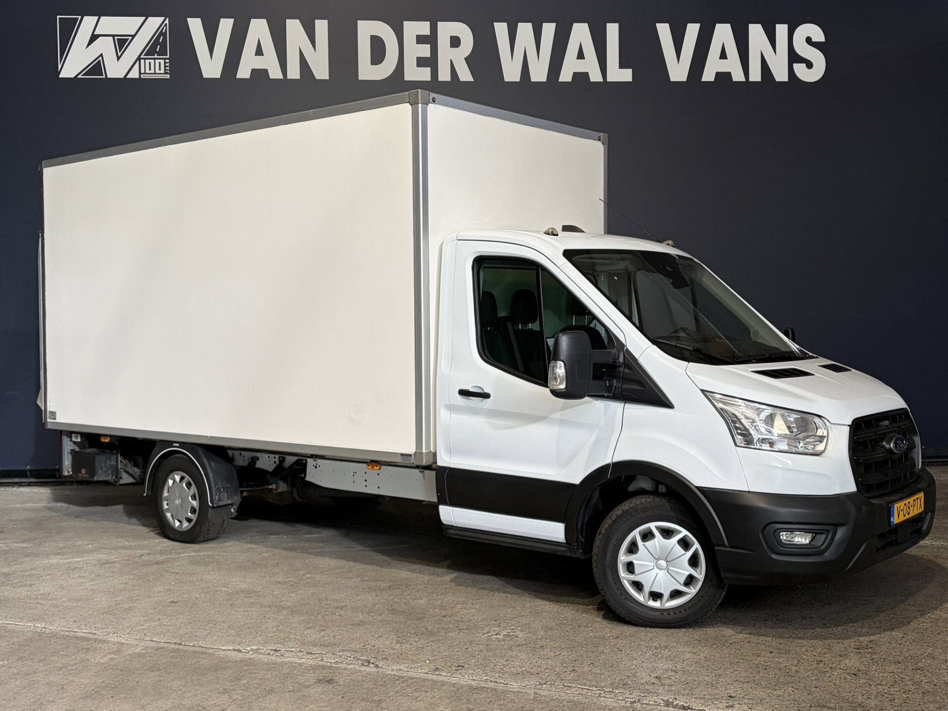 Ford Transit 2.0 TDCI 130pk Bakwagen Laadklep Euro6 Airco | 1040kg laadvermogen | Cruisecontrol | Verwarmde voorruit