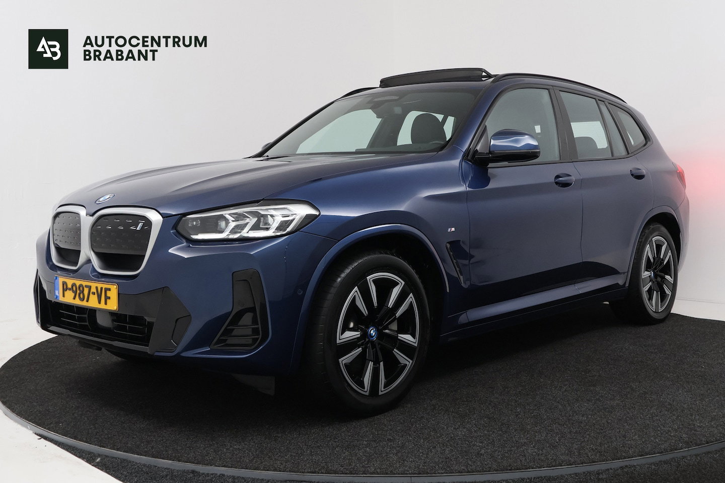 Foto van BMW iX3