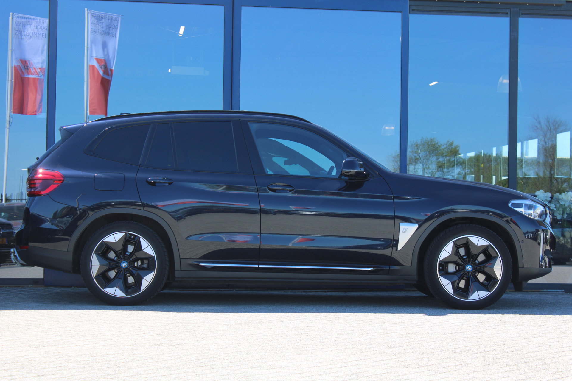 Foto van BMW iX3