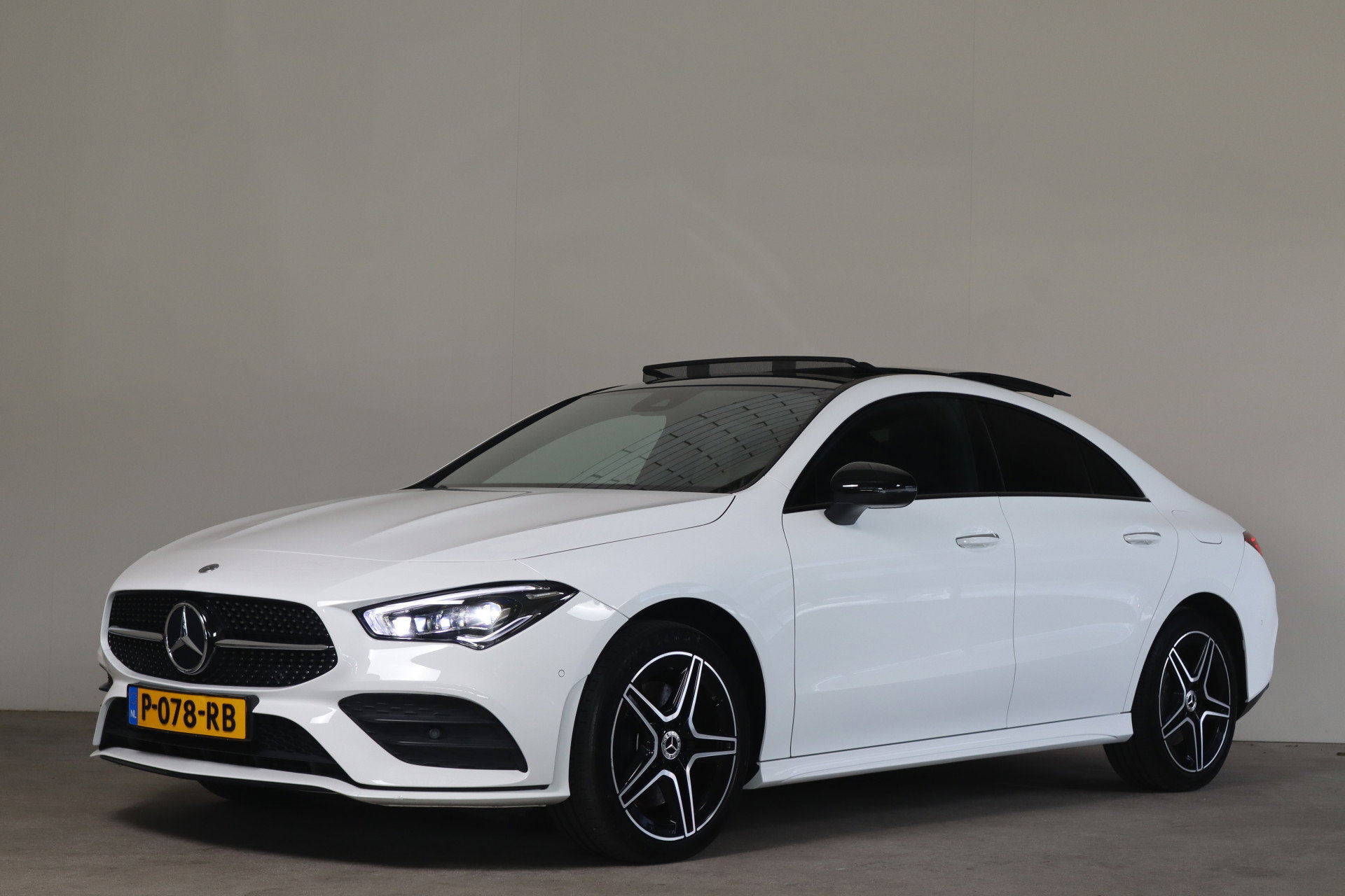 Foto van Mercedes-Benz CLA