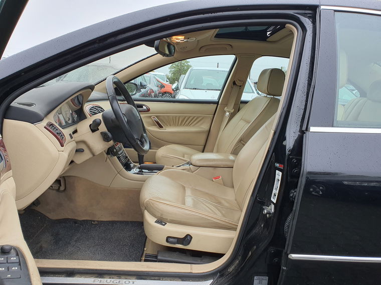 Peugeot 607