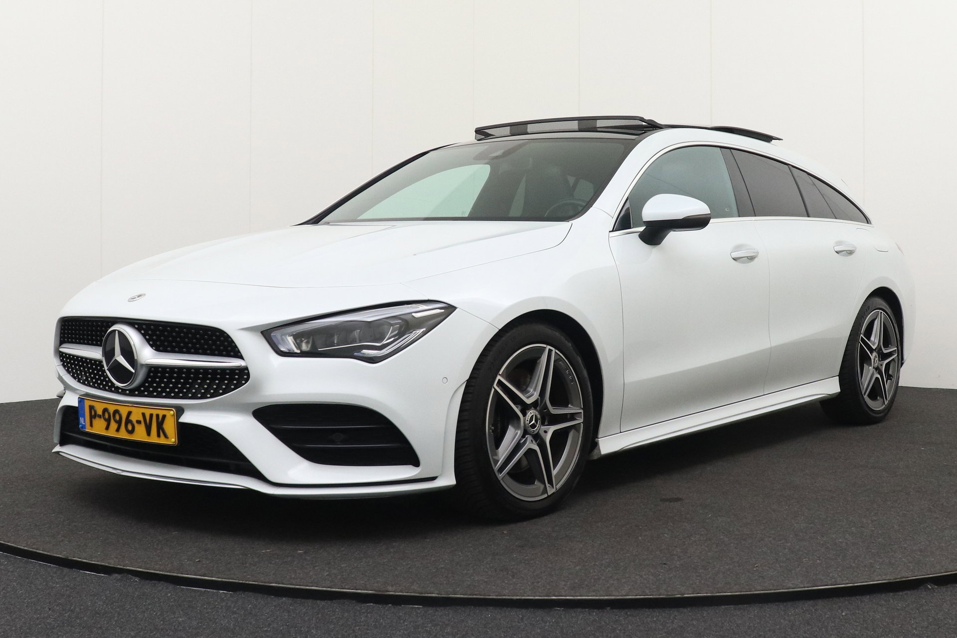 Foto van Mercedes-Benz CLA