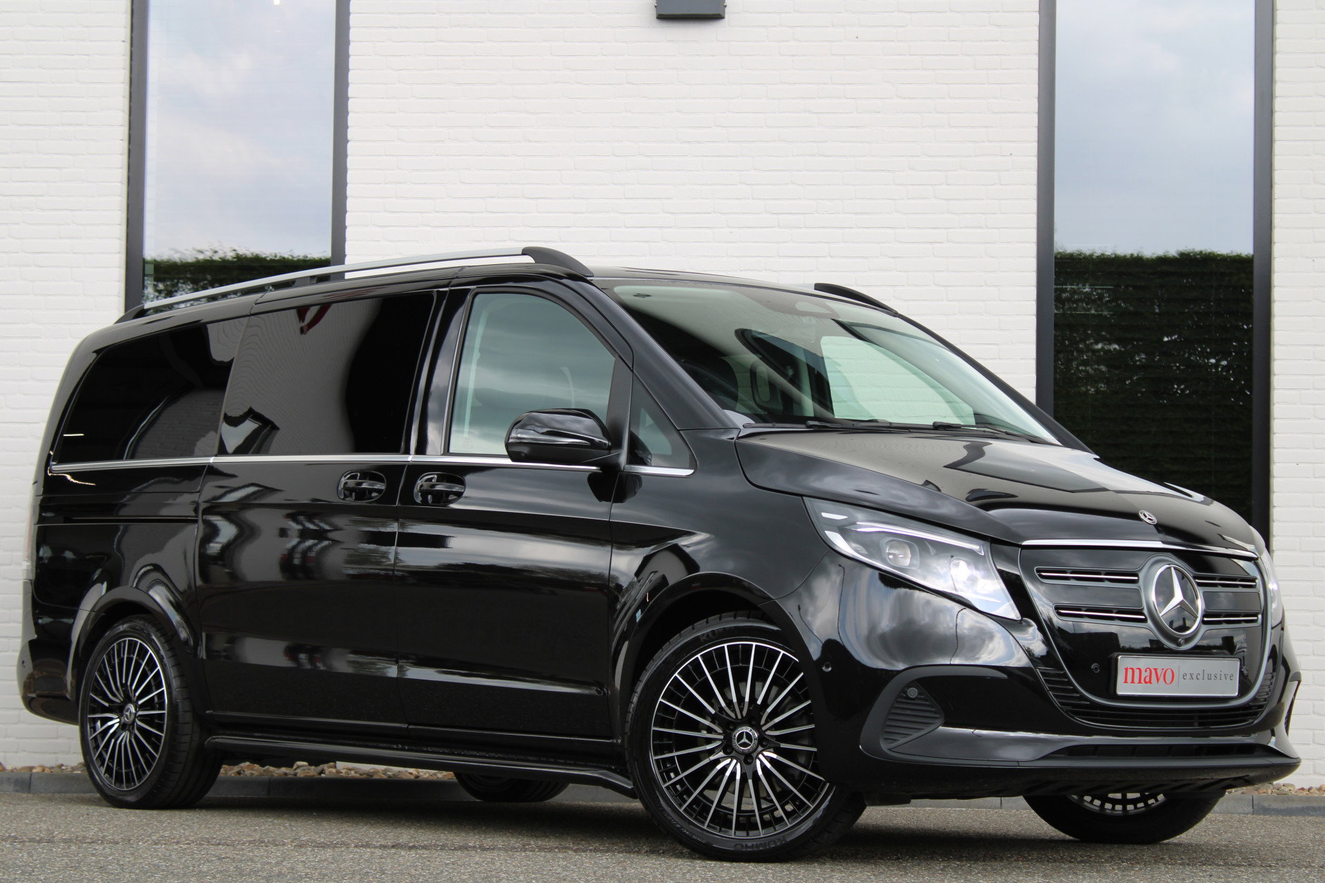 Foto van Mercedes-Benz EQV