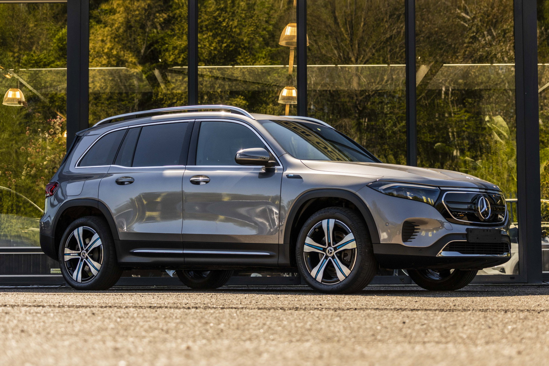 Foto van Mercedes-Benz EQB