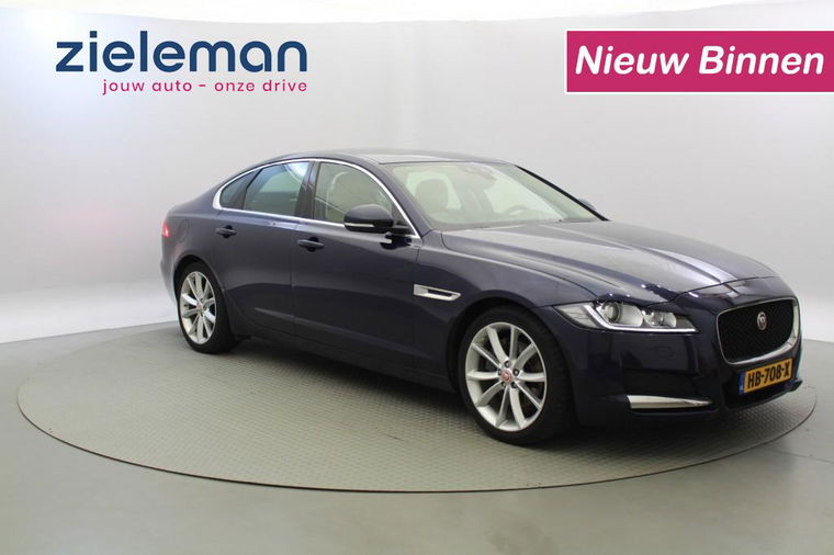 Jaguar XF