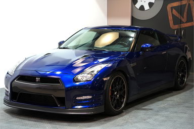 Nissan GT-R