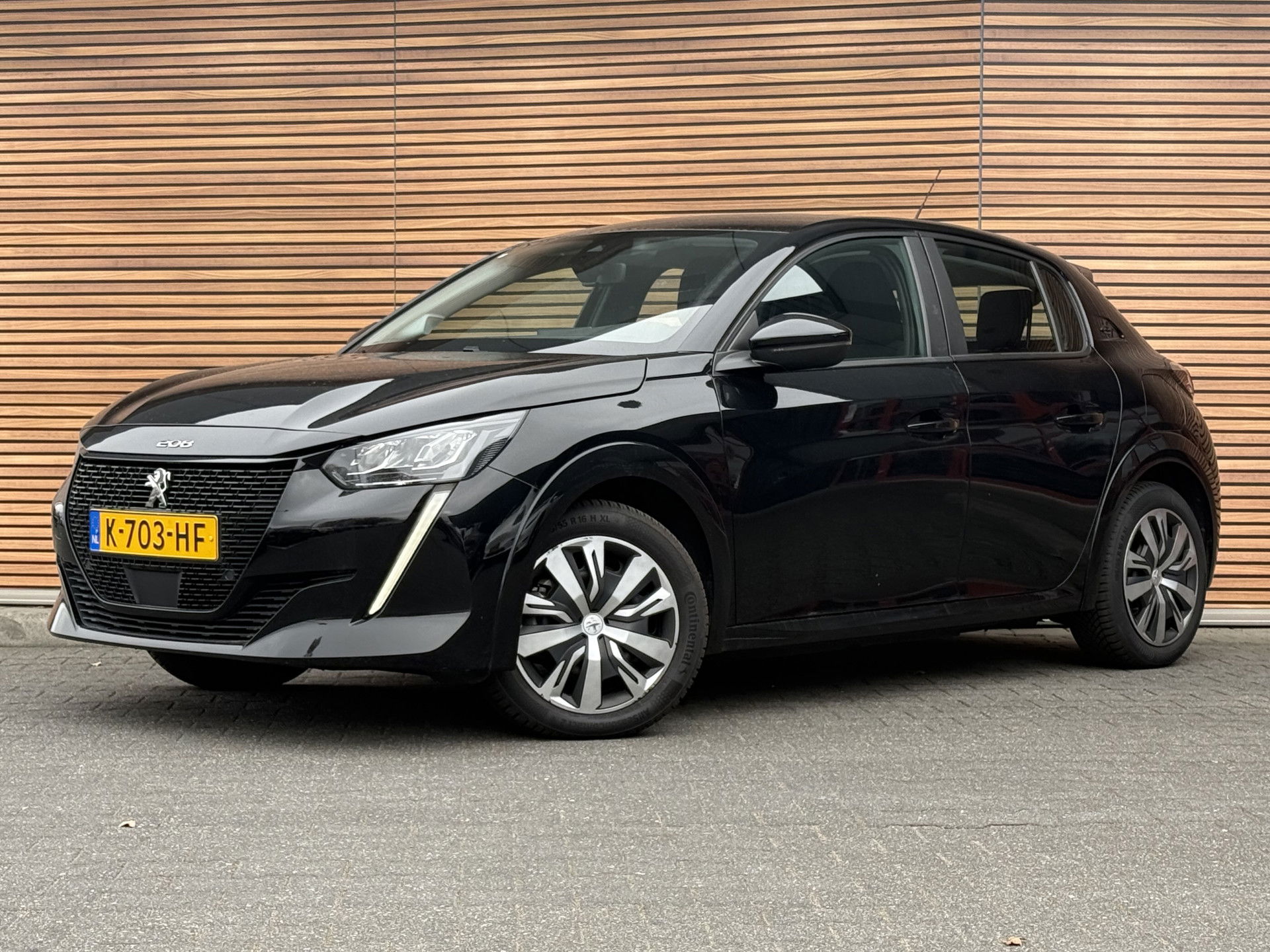 Peugeot e-208