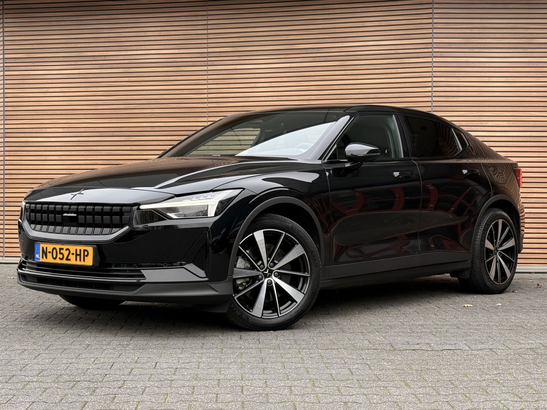 Foto van Polestar 2