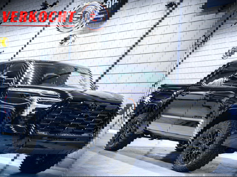Toyota Tundra SR5 TRD Pro Sport