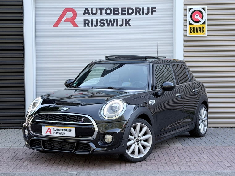 MINI 5-Deurs foto 1