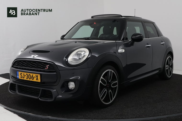 Foto van MINI 5-Deurs