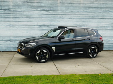 Foto van BMW iX3