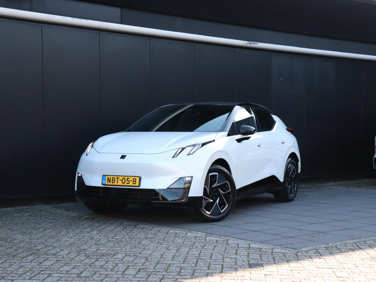 Foto van Lynk & Co 02