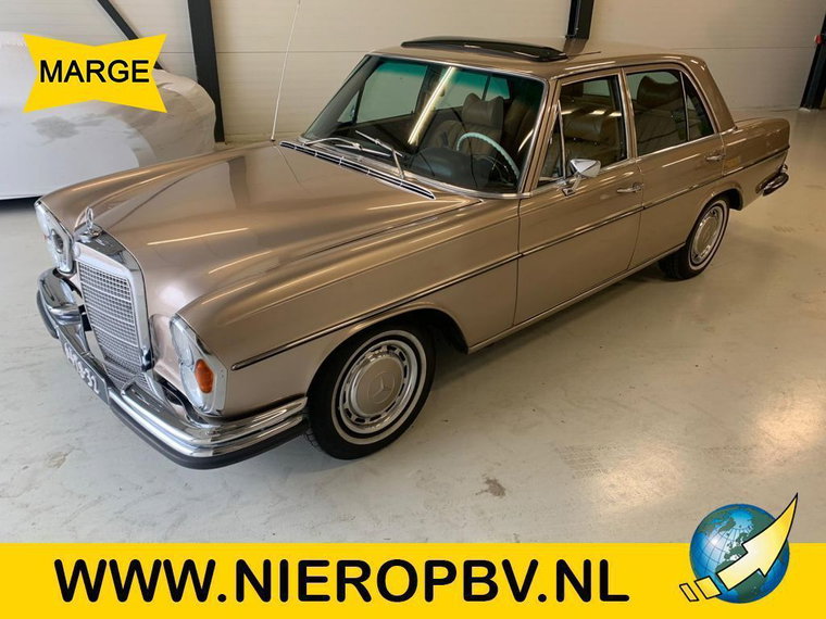 Mercedes-Benz foto 1