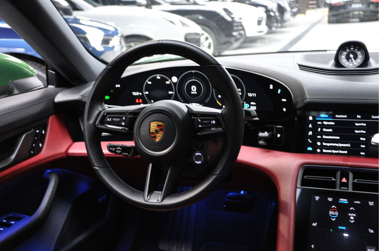 Porsche Taycan