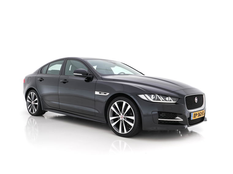 Foto van Jaguar XE