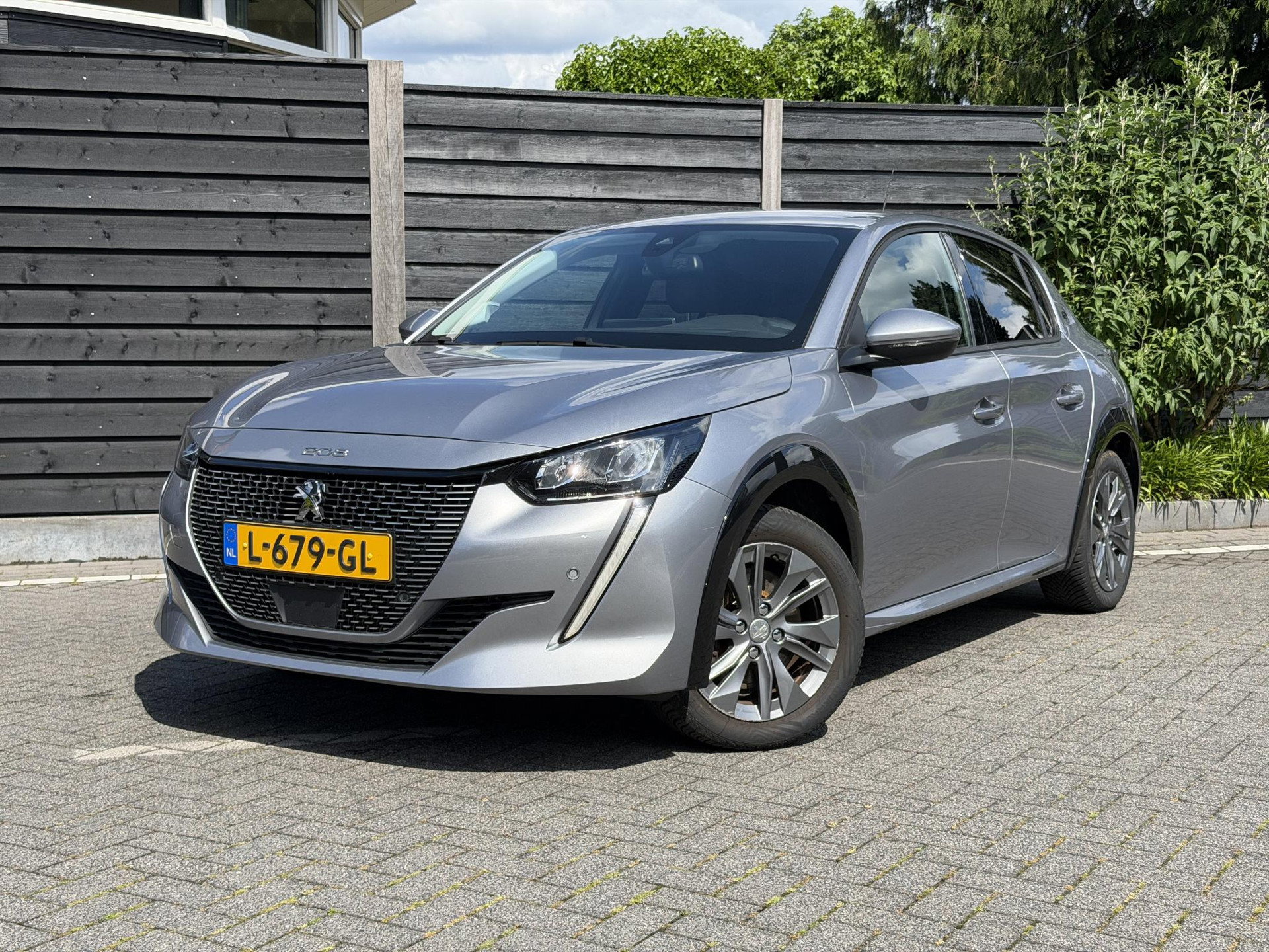 Foto van Peugeot e-208