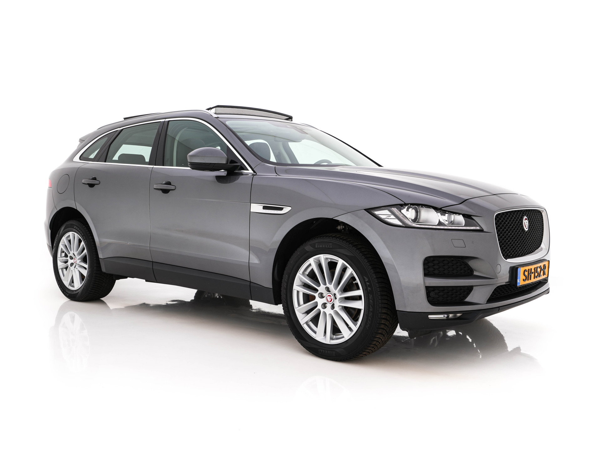 Foto van Jaguar F-PACE