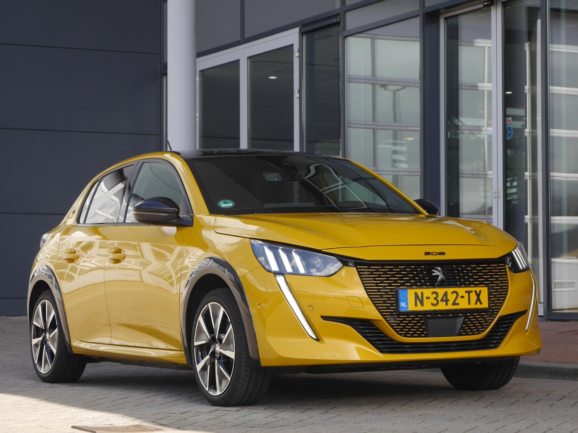 Foto van Peugeot e-208