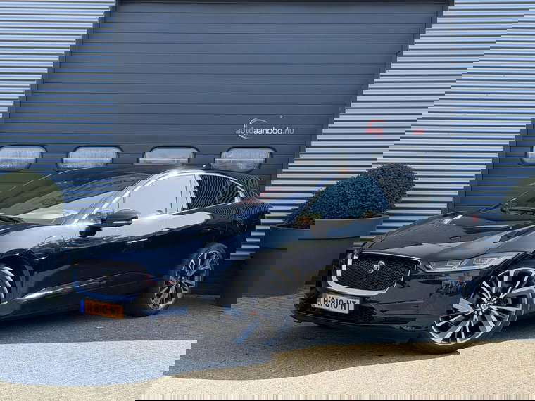 Jaguar I-PACE