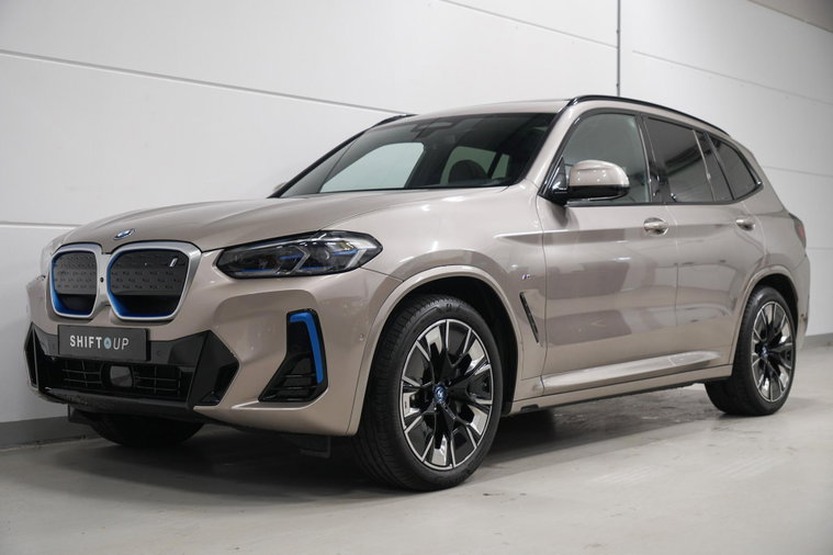 Foto van BMW iX3
