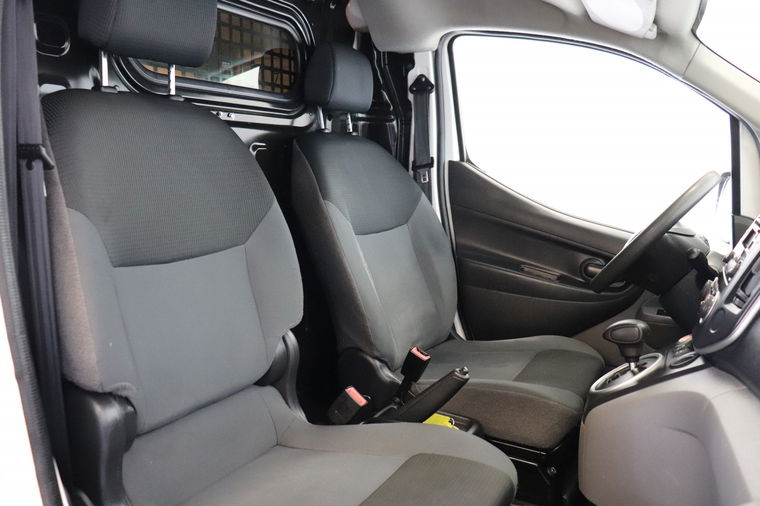 Nissan E-NV200