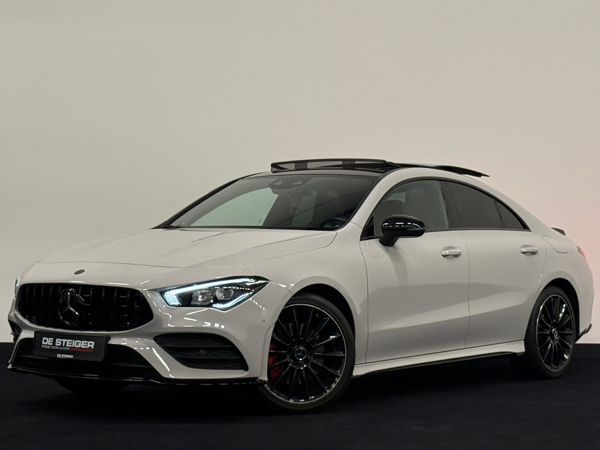 Foto van Mercedes-Benz CLA