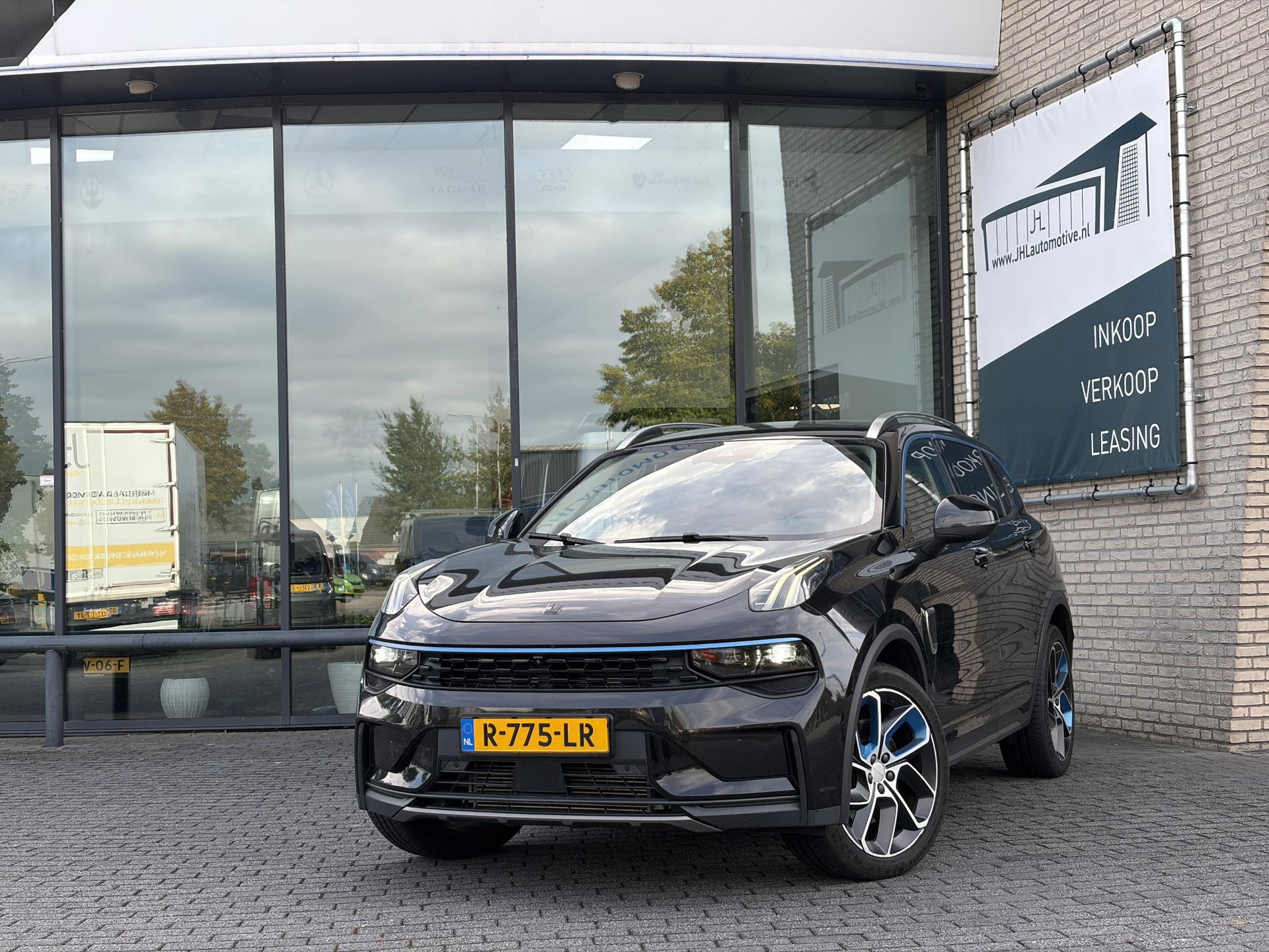 Foto van Lynk & Co 01