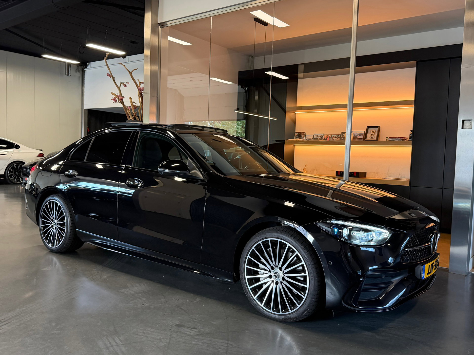 Mercedes-Benz C-Klasse 180 AMG Night Pano Memory 360Cam. Distr.