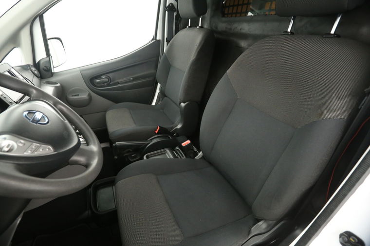Nissan E-NV200