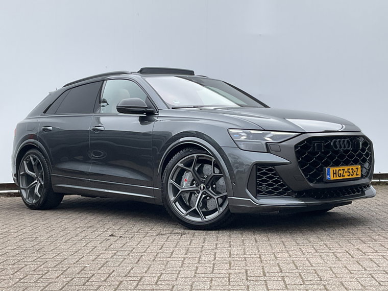 Foto van Audi RSQ8