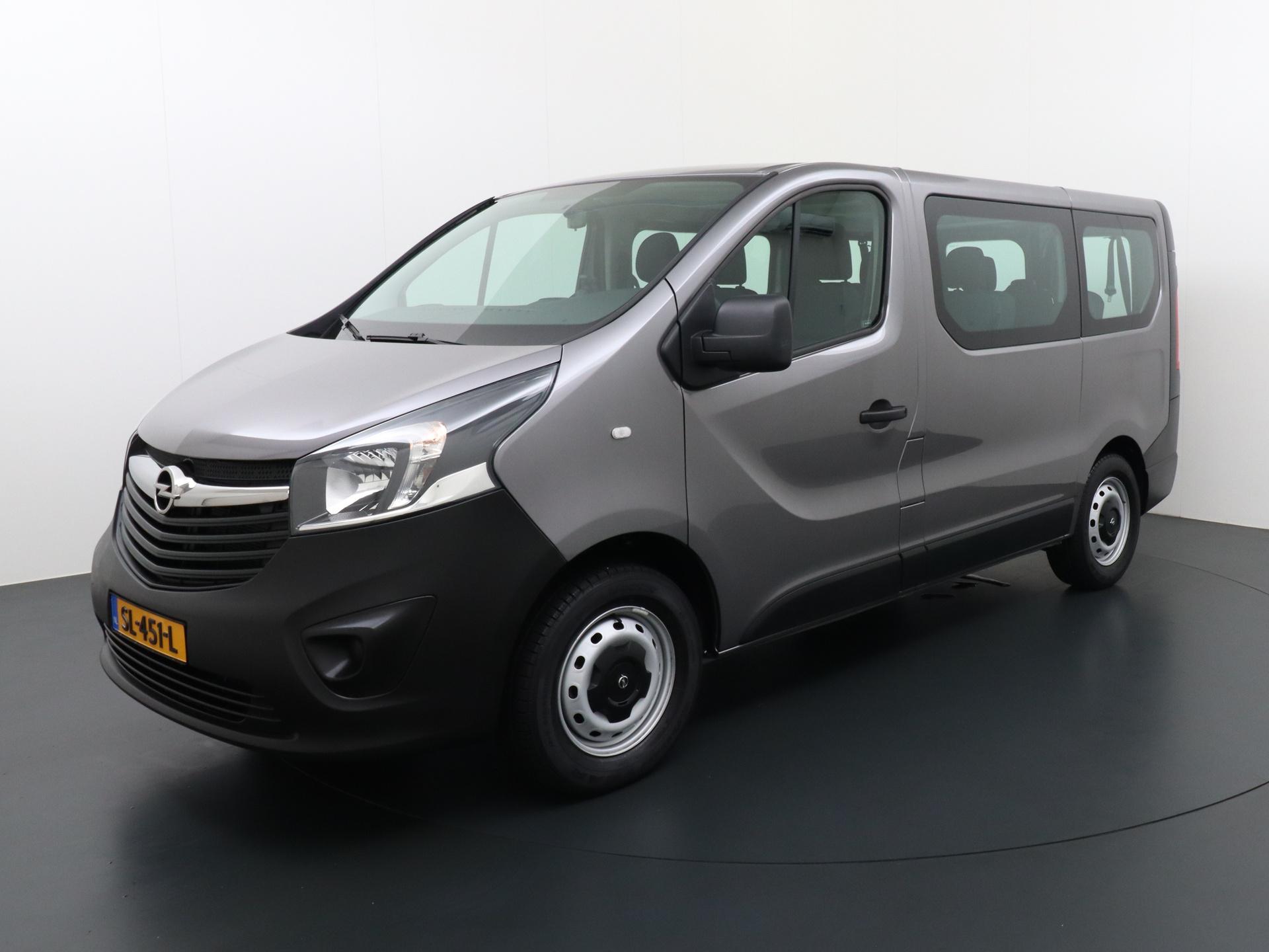 Foto van Opel Vivaro Combi