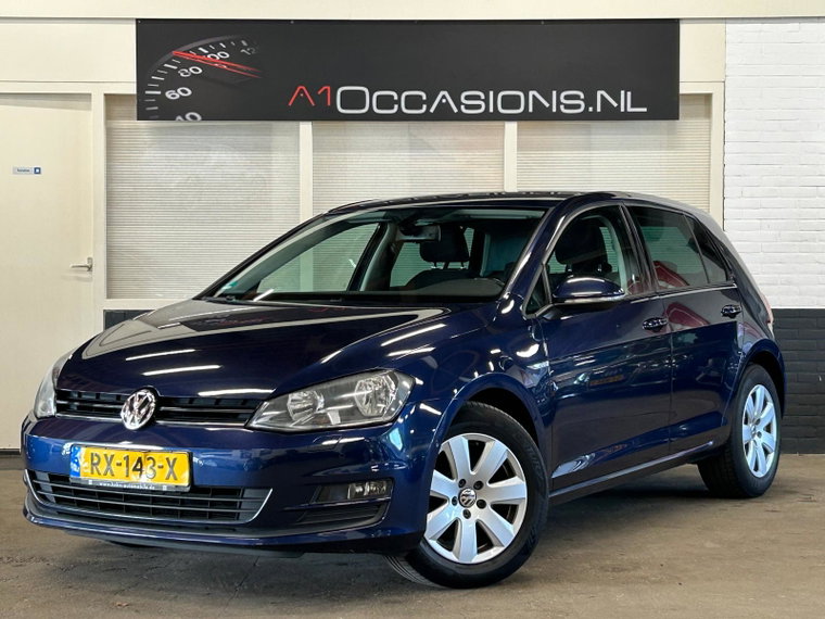 Volkswagen Golf foto 1