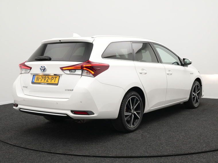 Toyota Auris Touring Sports
