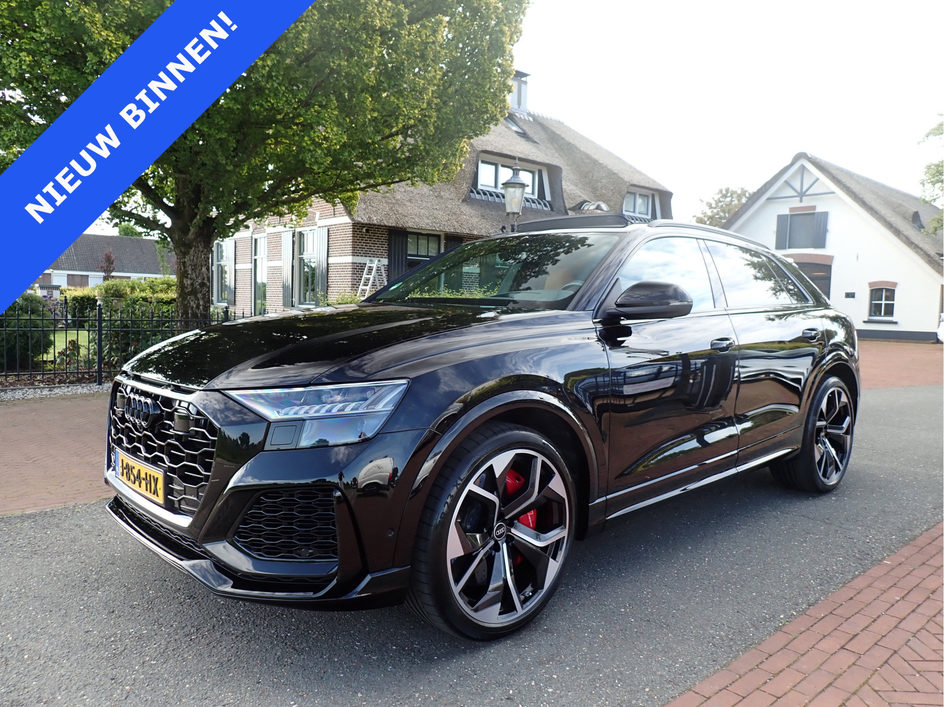 Foto van Audi RSQ8