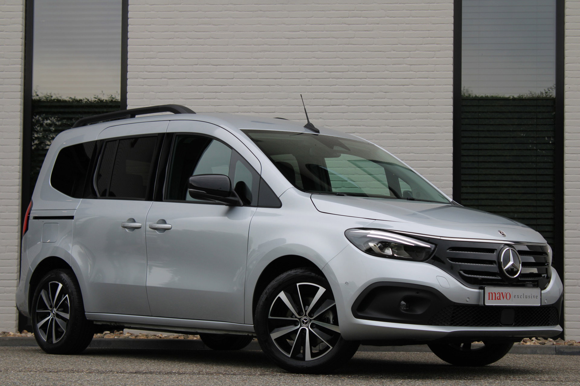 Foto van Mercedes-Benz EQT