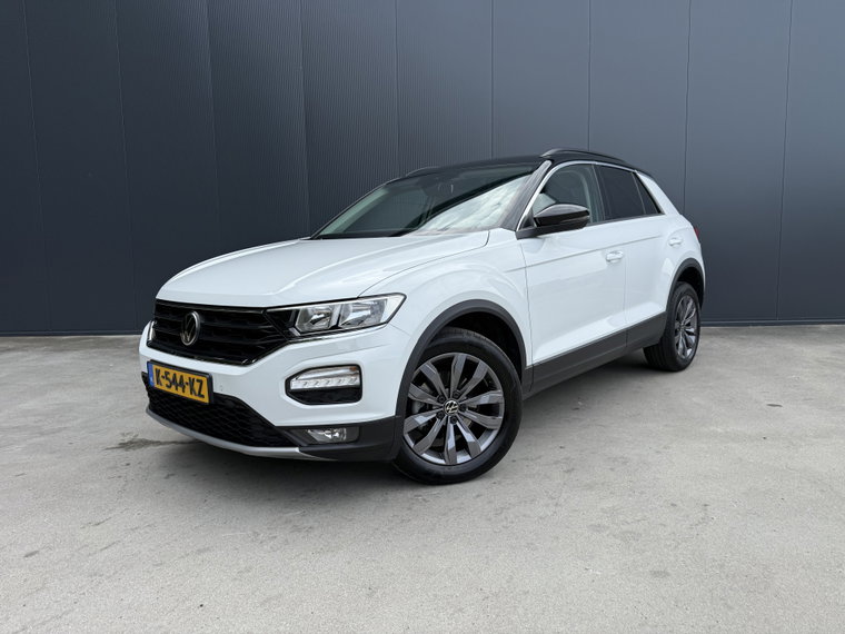 Volkswagen T-Roc foto 1