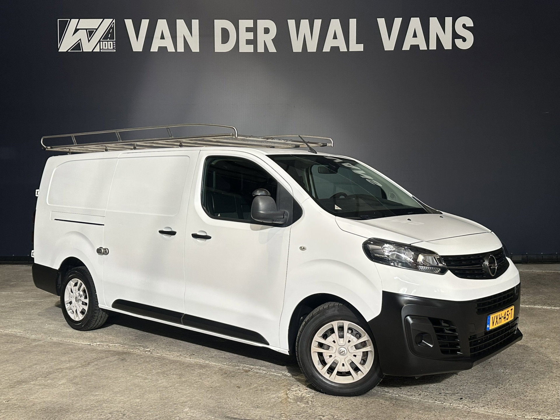 Opel Vivaro 2.0 CDTI 123pk L3H1 Inrichting Euro6 Airco | Imperiaal | Apple Carplay | Trekhaak