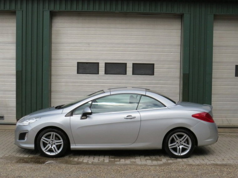 Peugeot 308 foto 1