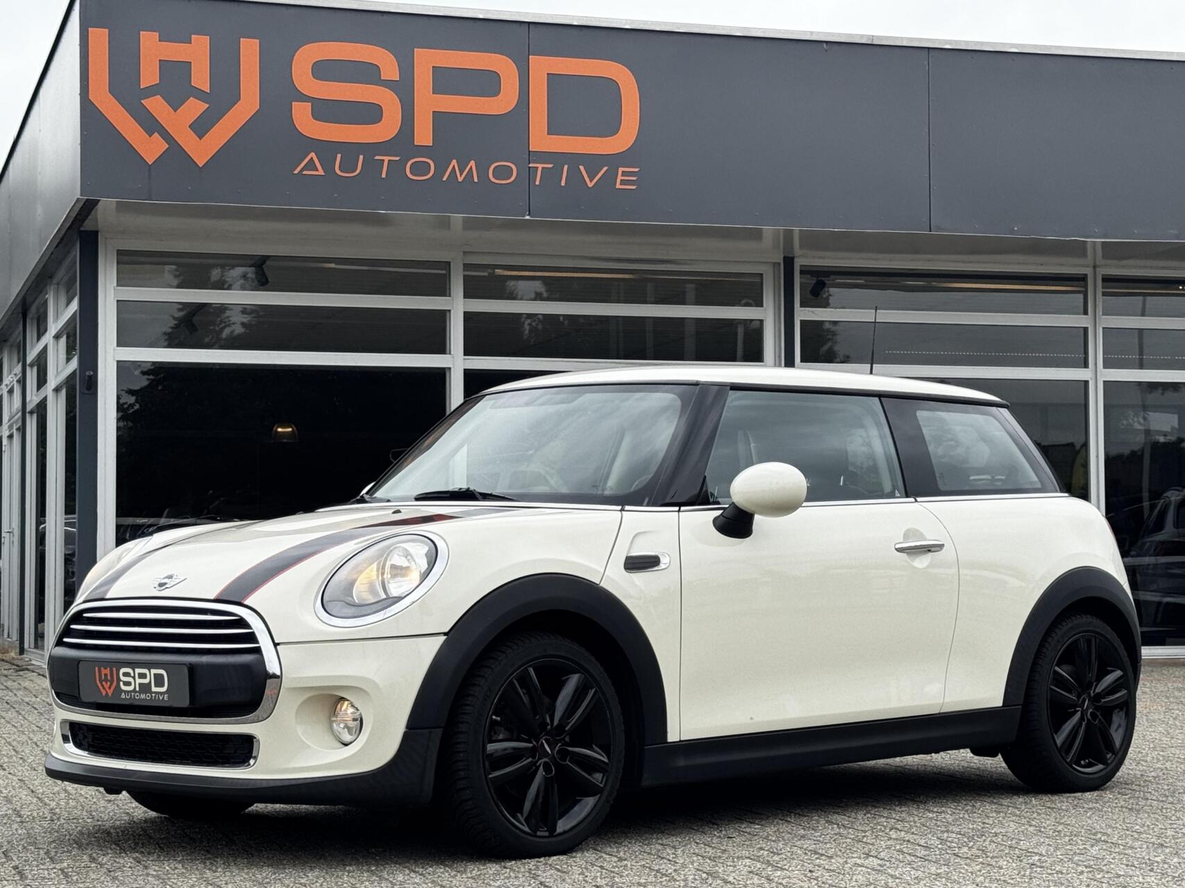 Foto van MINI One